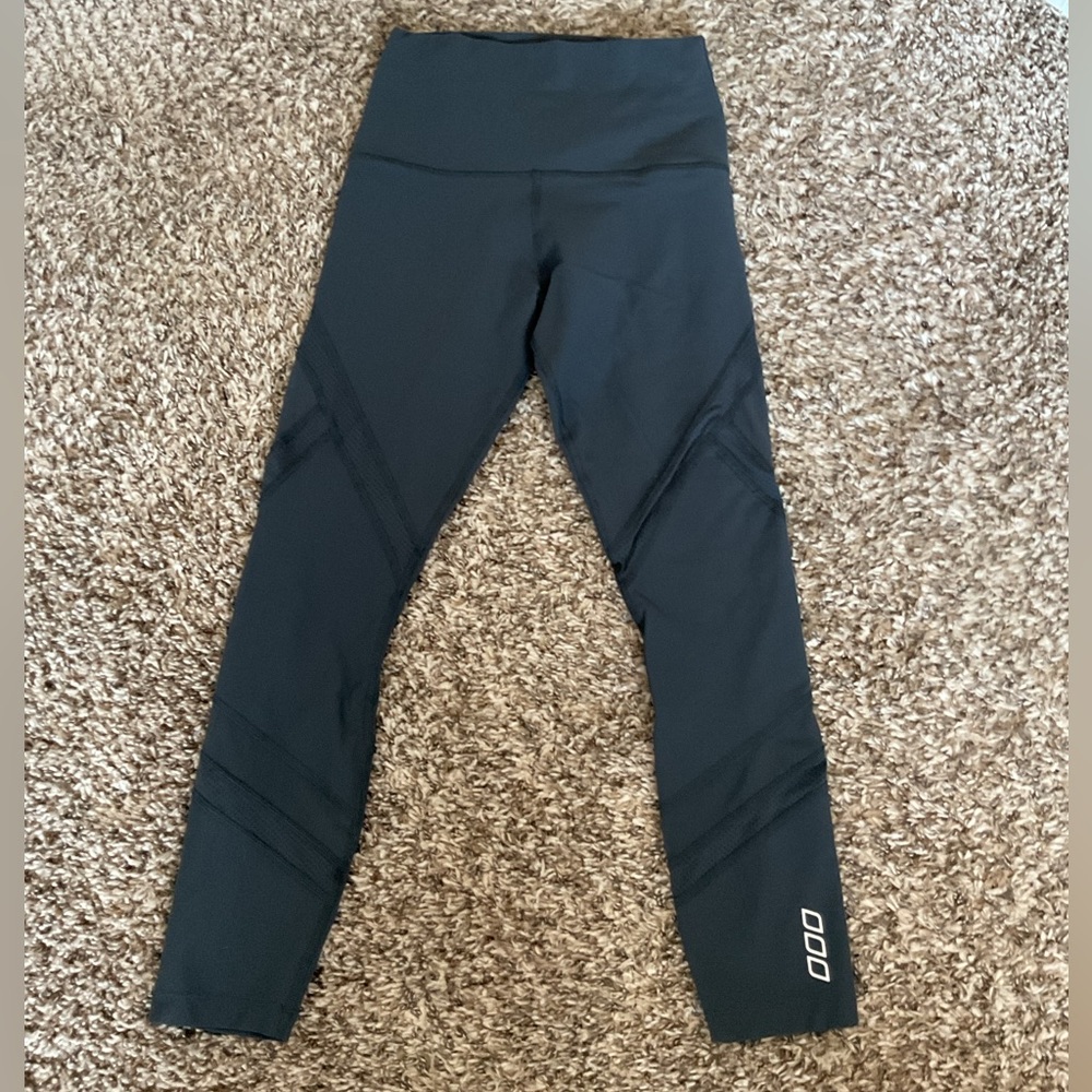 Lorna Jane Edge Core Ankle Biter Tight- Size S